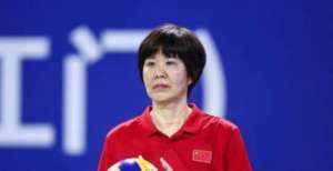 配图很满意卸任后首次亮相！郎平主动辟谣并释疑，未来仍有望回归女排反转