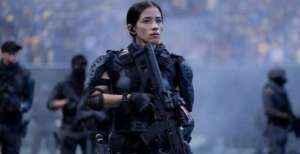 护甲厚实攻击力强，这是人类碰到的最强群体怪兽