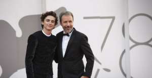 《沙丘》全球首映，教查拉梅用中文喊&ldquo;甜茶&rdquo;昵称